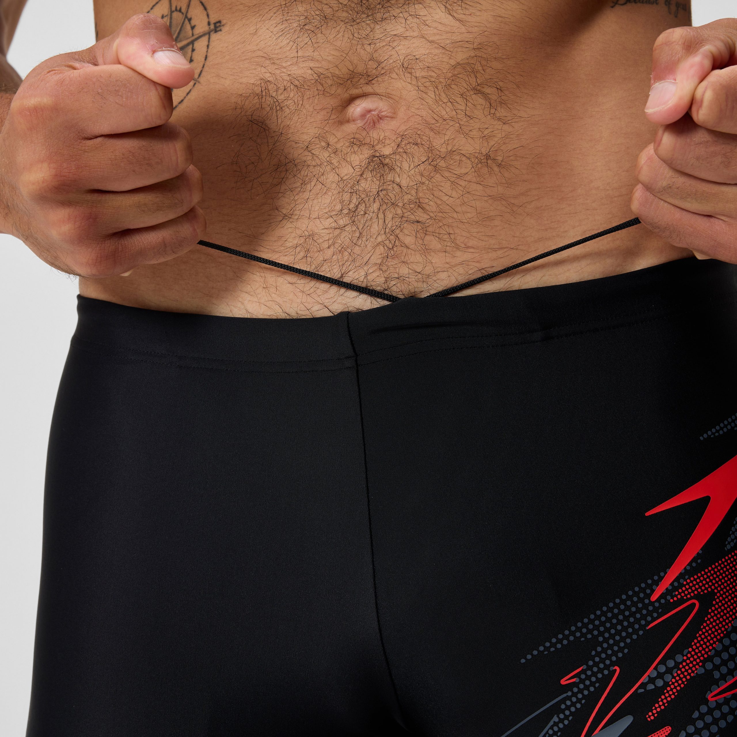 Men's Medley Logo Square Leg Black/Red - Image 9