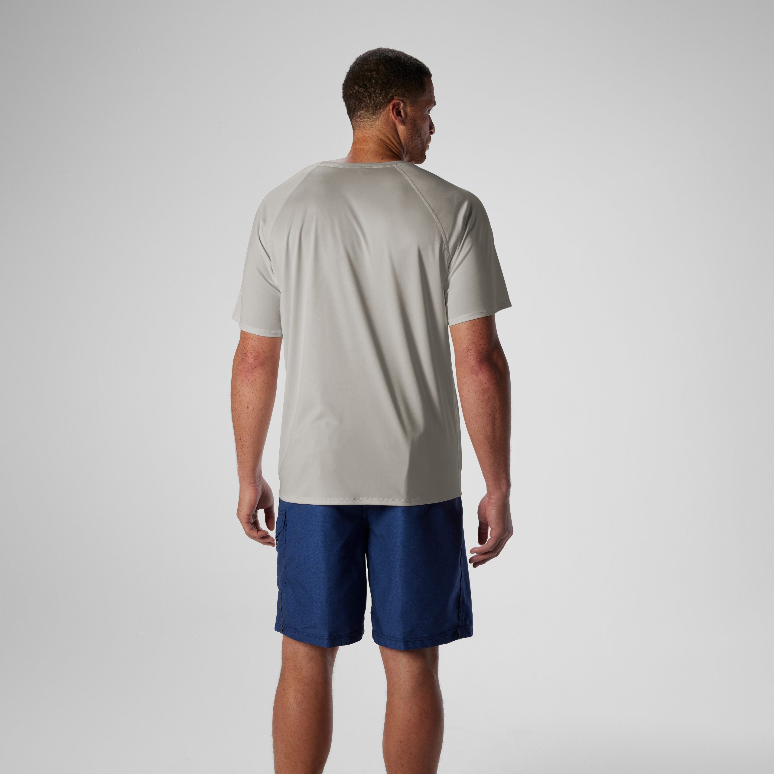 Men's Easy Solid Short Sleeve Swim Rashguard Gray - Image 2