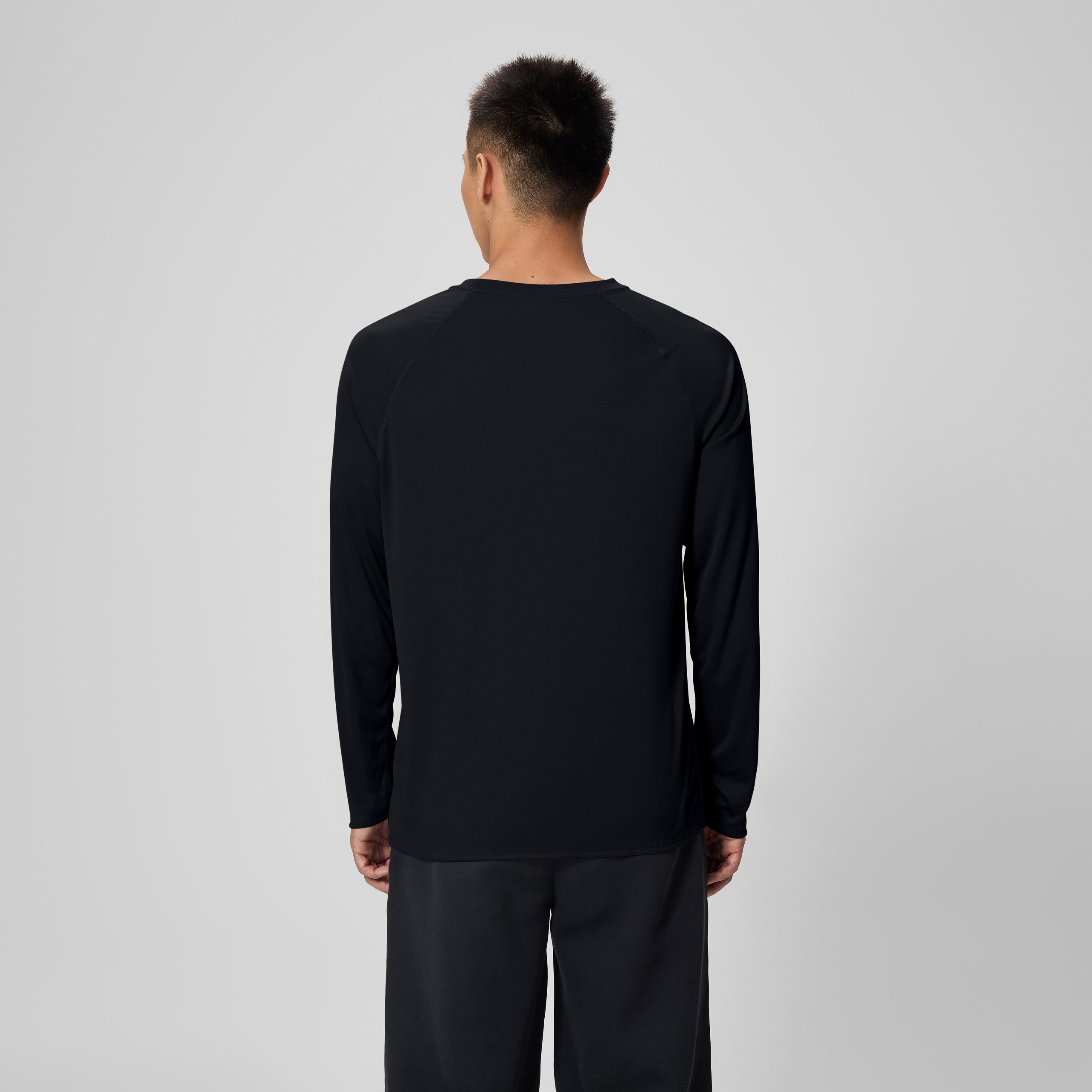 Men's Easy Solid Long Sleeve Swim Rashguard Black - Image 4