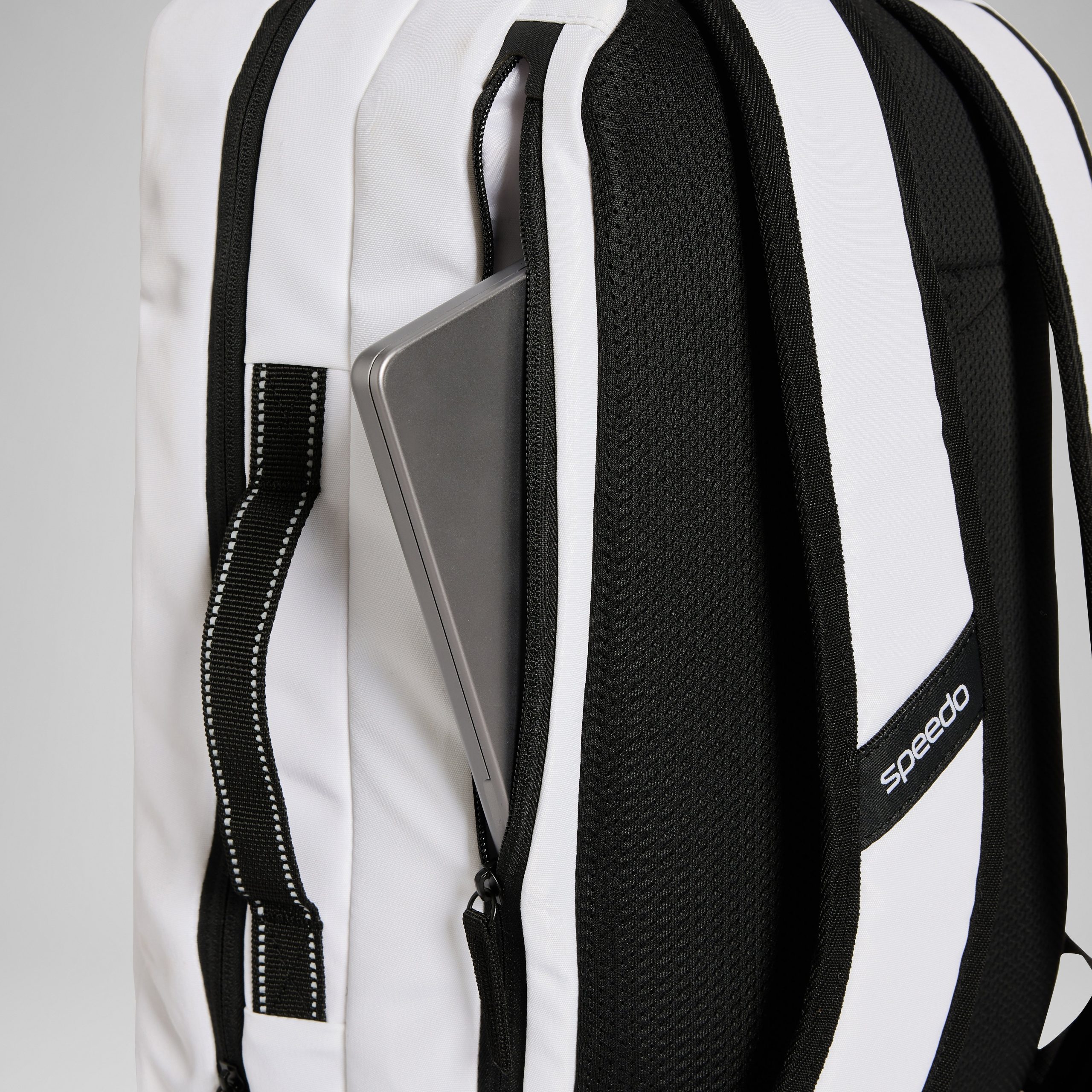25L Flex Bag White/Black - Image 5